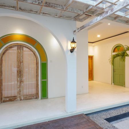 Puri Rinjani Bungalows & Hostel Kuta  Экстерьер фото