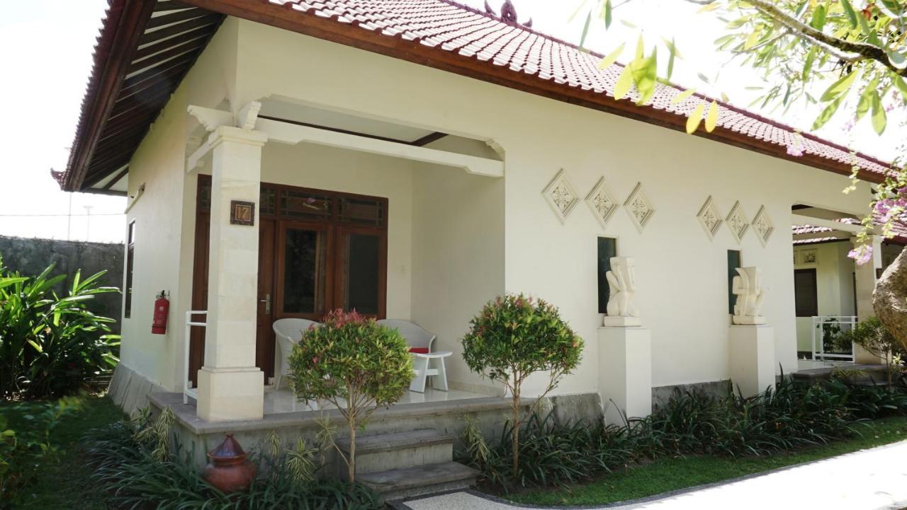 Puri Rinjani Bungalows & Hostel Kuta  Экстерьер фото