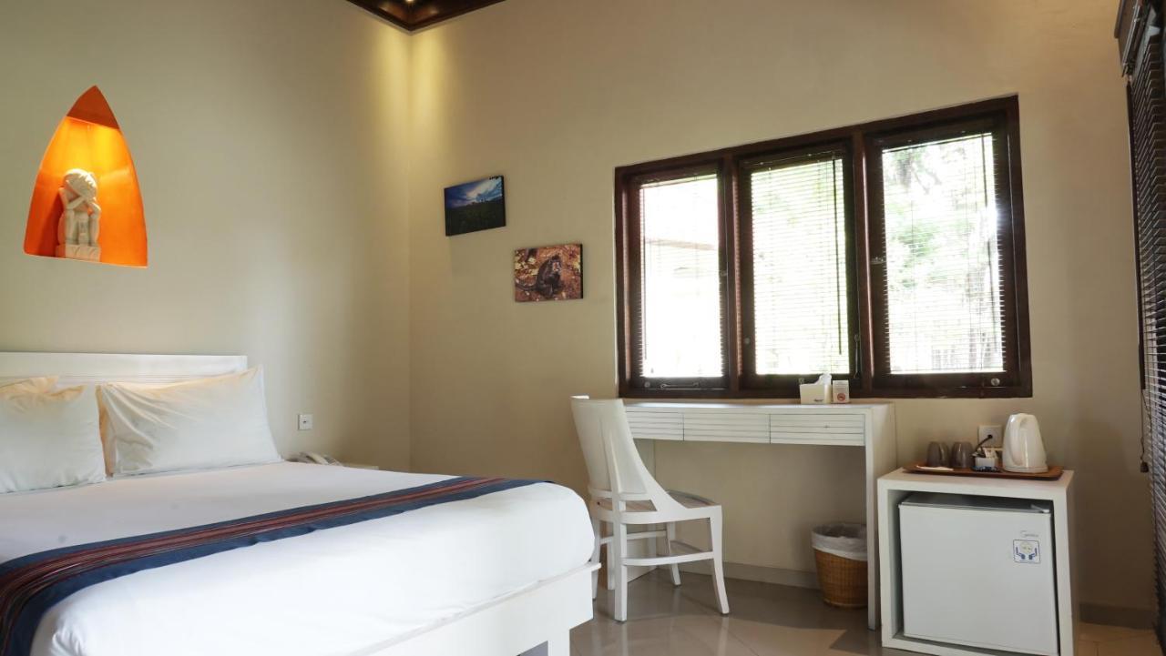 Puri Rinjani Bungalows & Hostel Kuta  Экстерьер фото