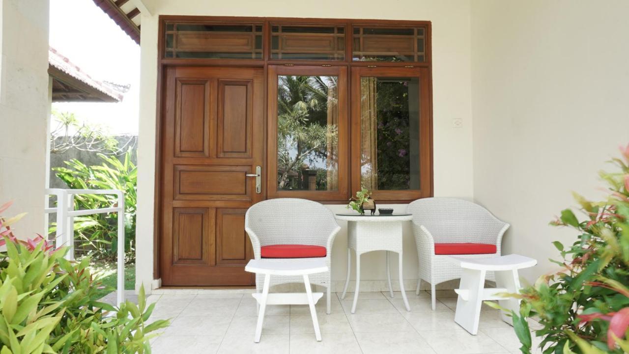 Puri Rinjani Bungalows & Hostel Kuta  Экстерьер фото