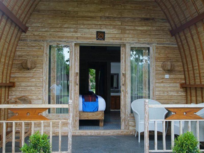 Puri Rinjani Bungalows & Hostel Kuta  Экстерьер фото