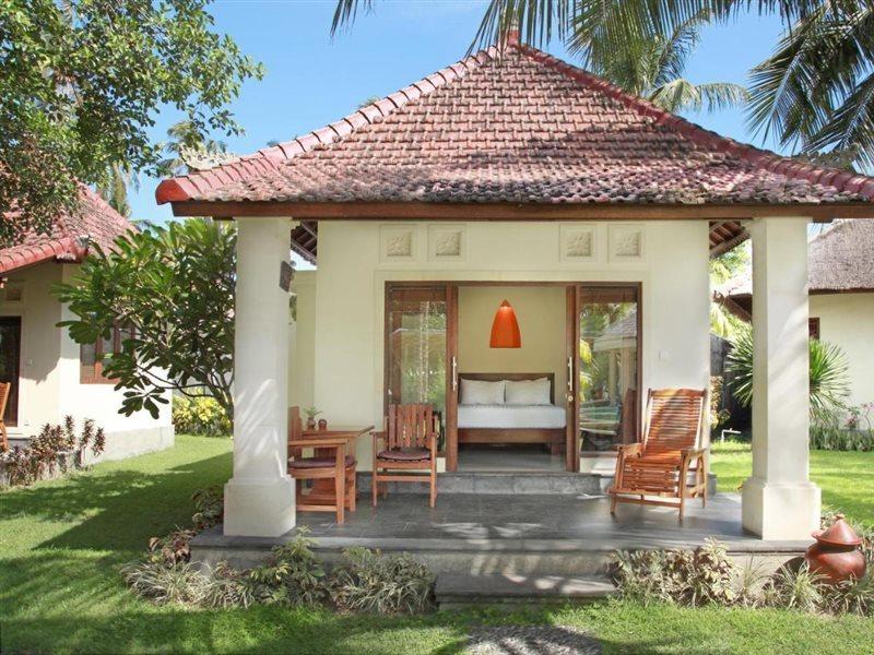 Puri Rinjani Bungalows & Hostel Kuta  Экстерьер фото