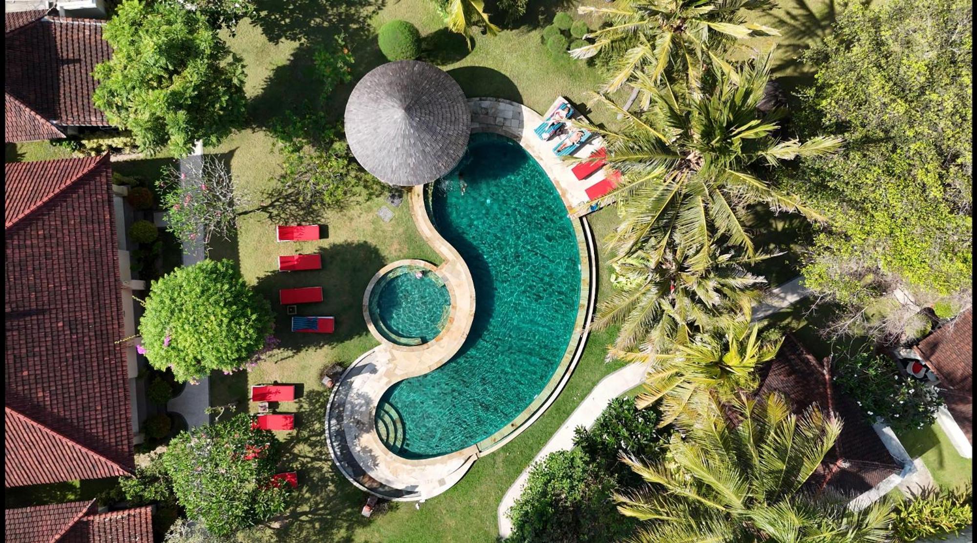 Puri Rinjani Bungalows & Hostel Kuta  Экстерьер фото