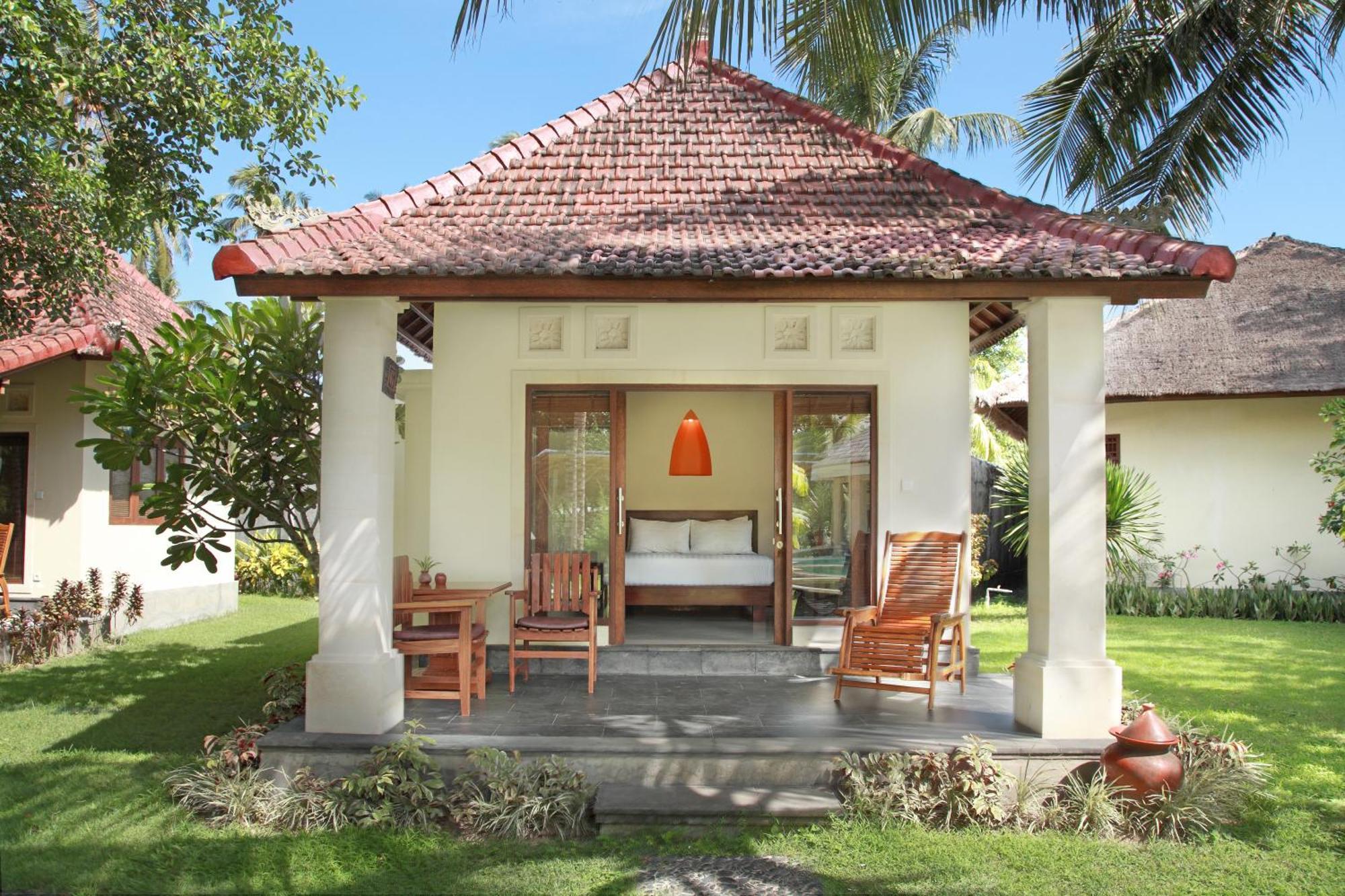 Puri Rinjani Bungalows & Hostel Kuta  Экстерьер фото
